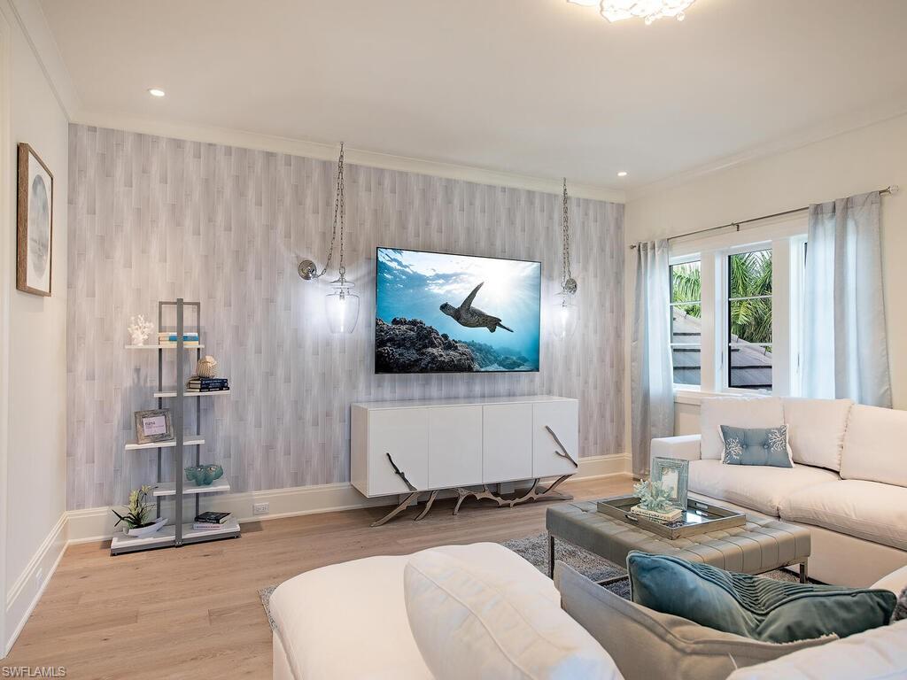 PELICAN BAY WOODS - Residential