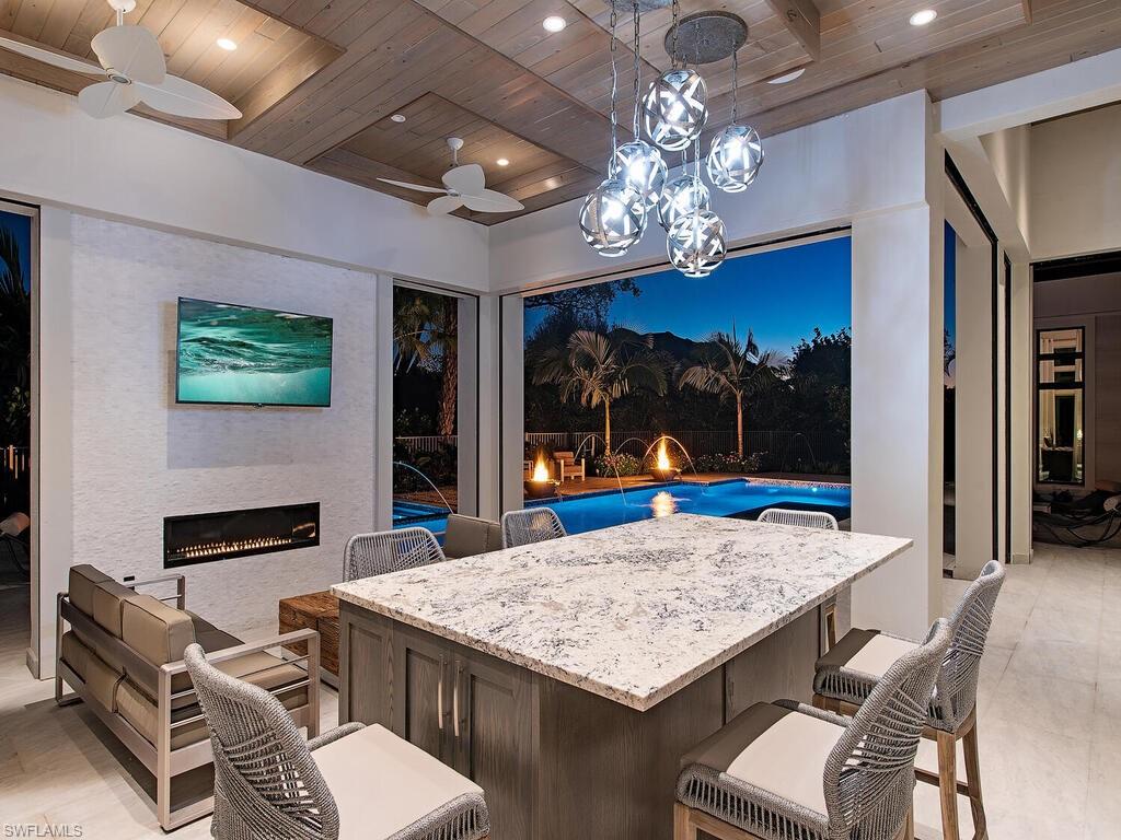 PELICAN BAY WOODS - Residential