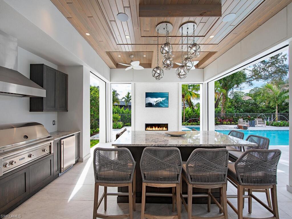 PELICAN BAY WOODS - Residential