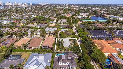 698 Fairway Terrace NAPLES FL 34103