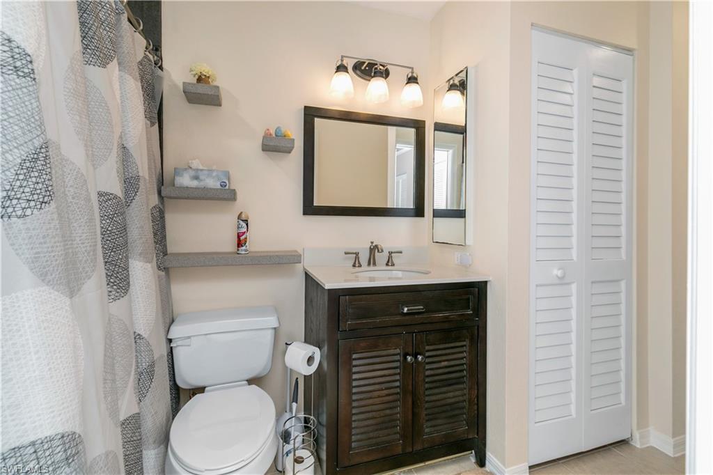 PALM LAKES - Residential