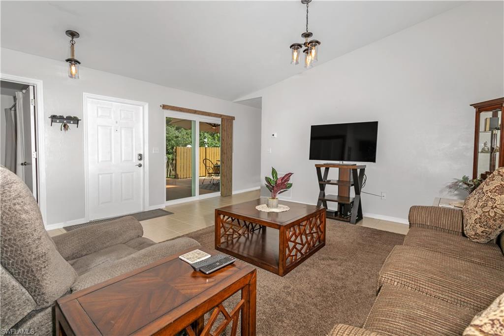 PALM LAKES - Residential