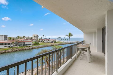 2318 Gulf Shore BLVD N 510 NAPLES FL 34103