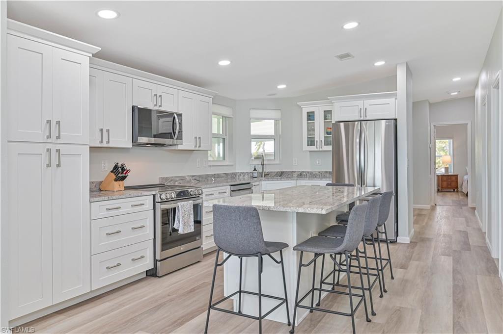 BAYSIDE ESTATES - Residential