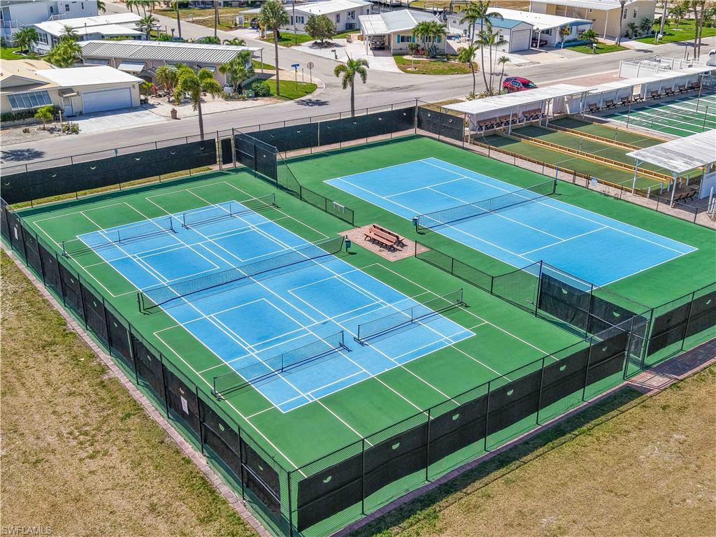 BAYSIDE ESTATES - Residential