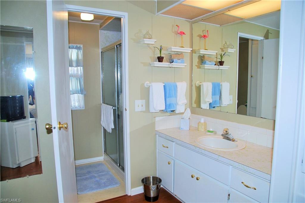 SIX LAKES COUNTRY CLUB - Residential