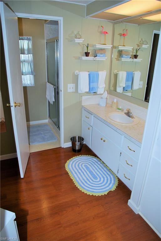 SIX LAKES COUNTRY CLUB - Residential