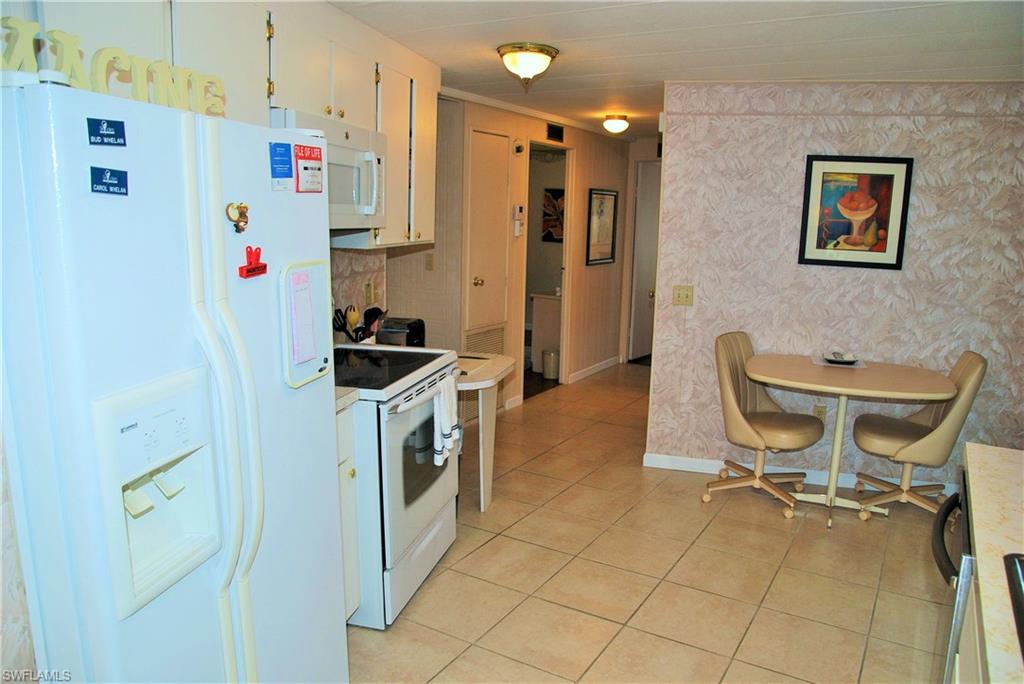 SIX LAKES COUNTRY CLUB - Residential