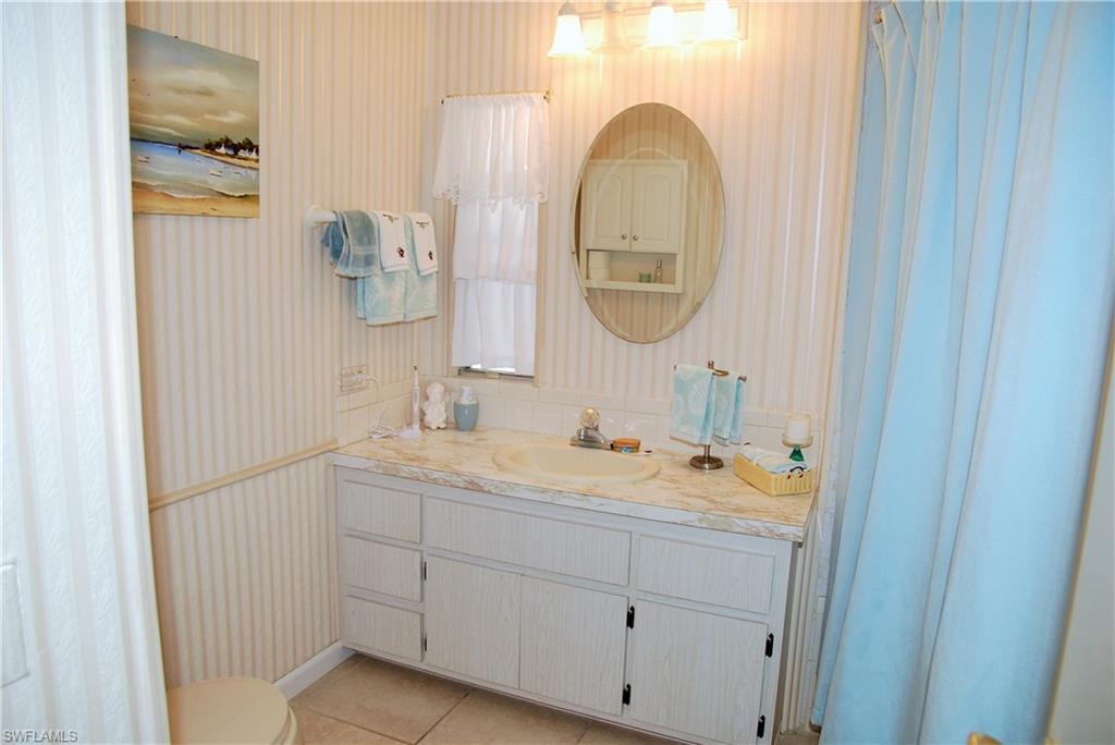 SIX LAKES COUNTRY CLUB - Residential