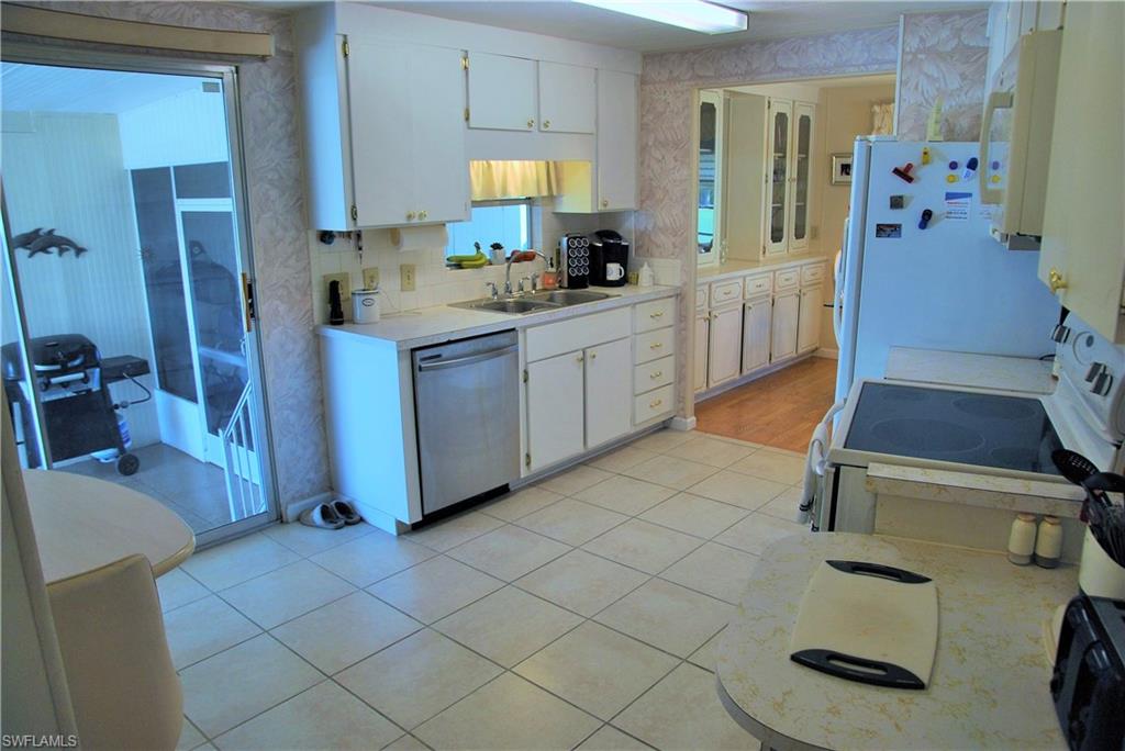 SIX LAKES COUNTRY CLUB - Residential