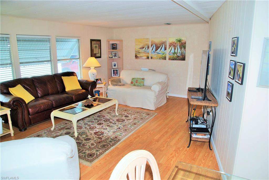 SIX LAKES COUNTRY CLUB - Residential