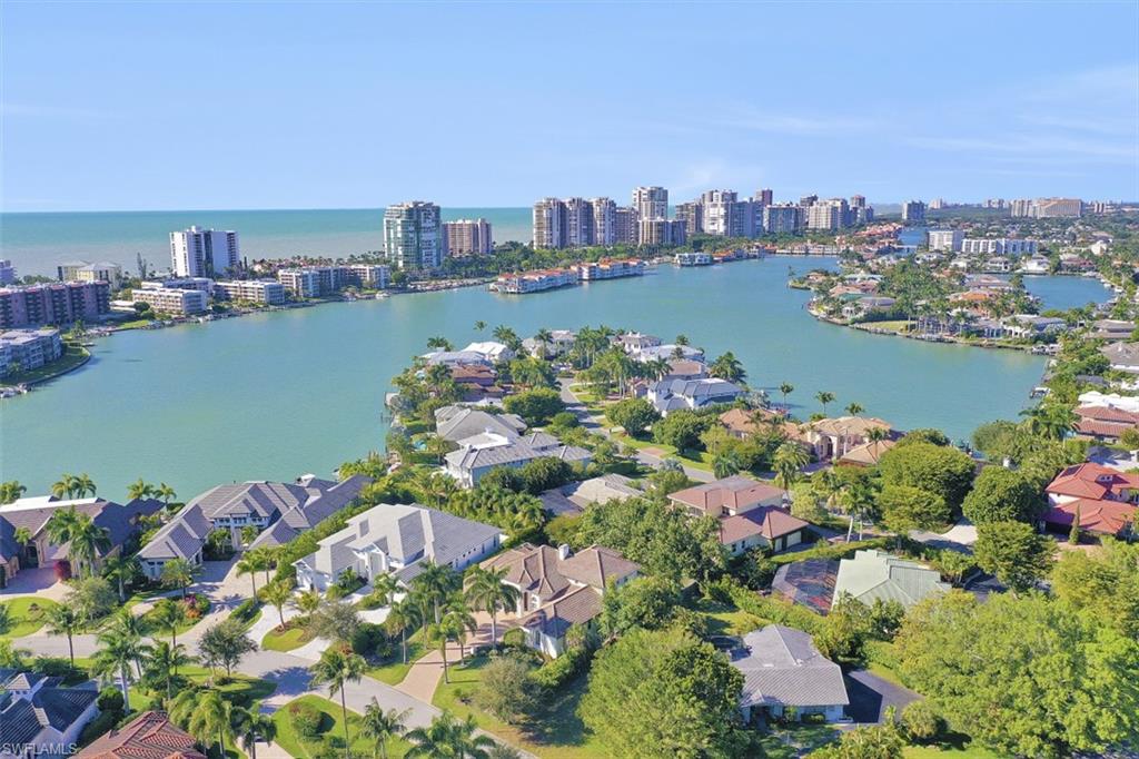 MOORINGS - Residential