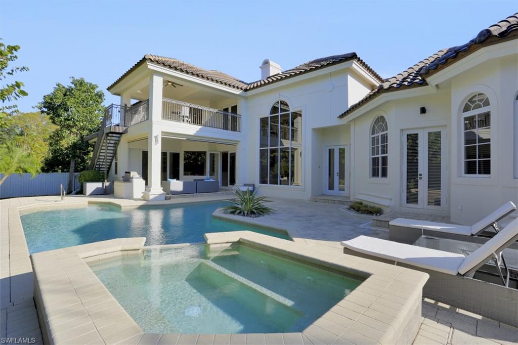 MOORINGS - Residential