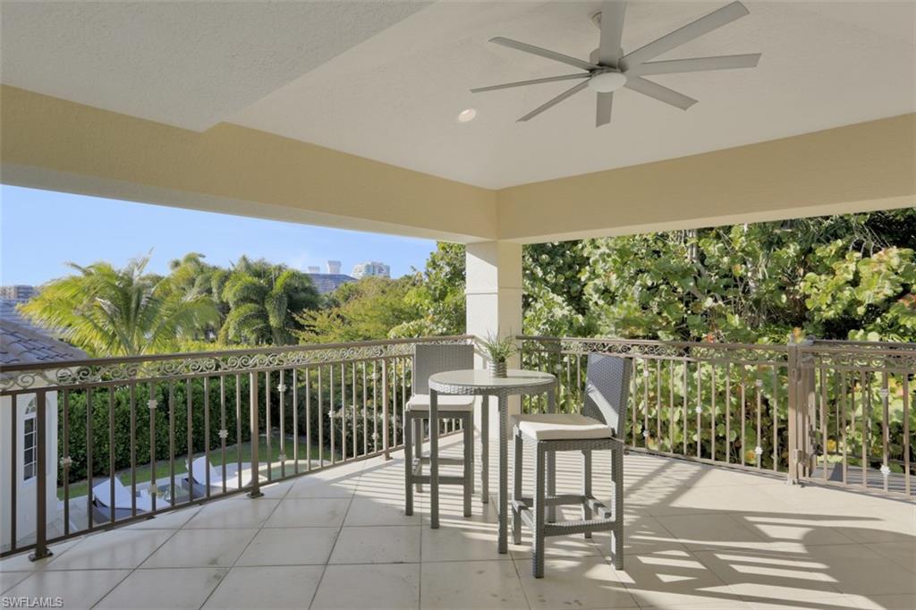 MOORINGS - Residential