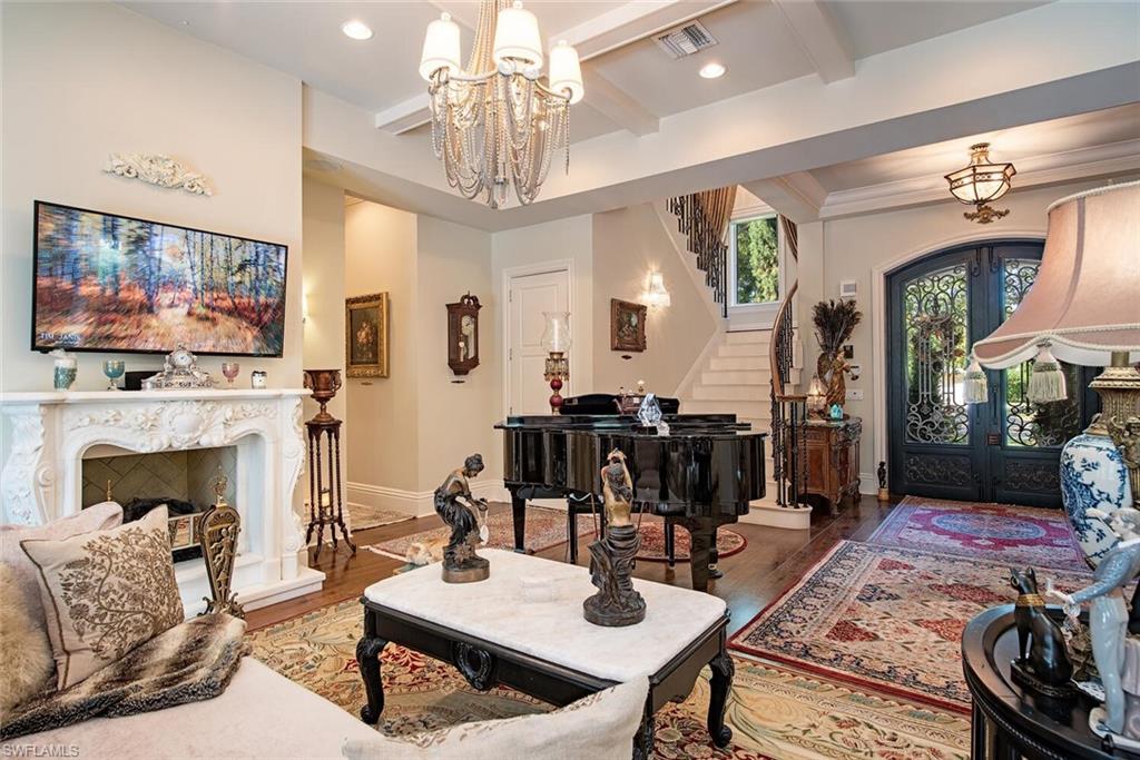 OLDE NAPLES - Residential