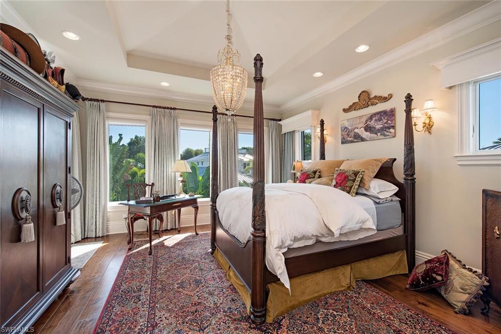 OLDE NAPLES - Residential