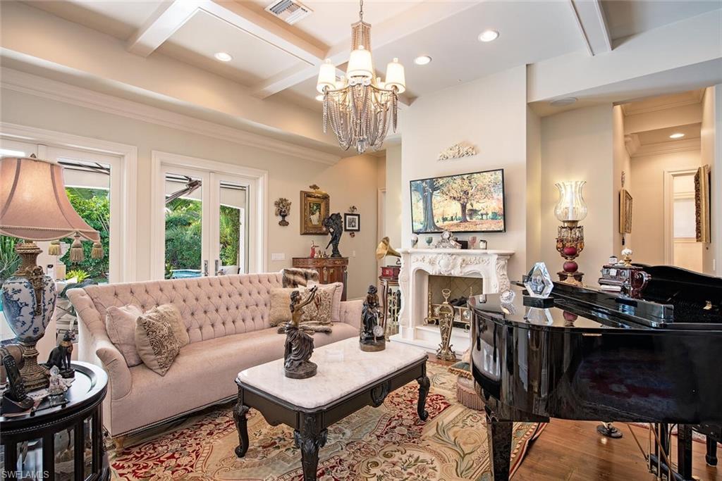 OLDE NAPLES - Residential