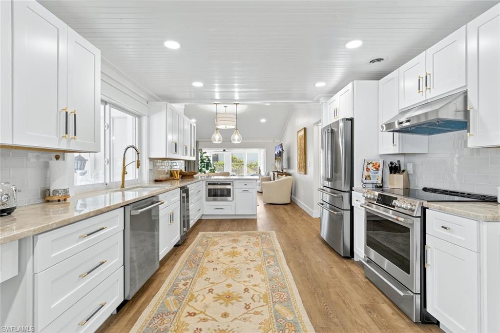 BEACHVIEW COUNTRY CLUB ESTATES - Residential