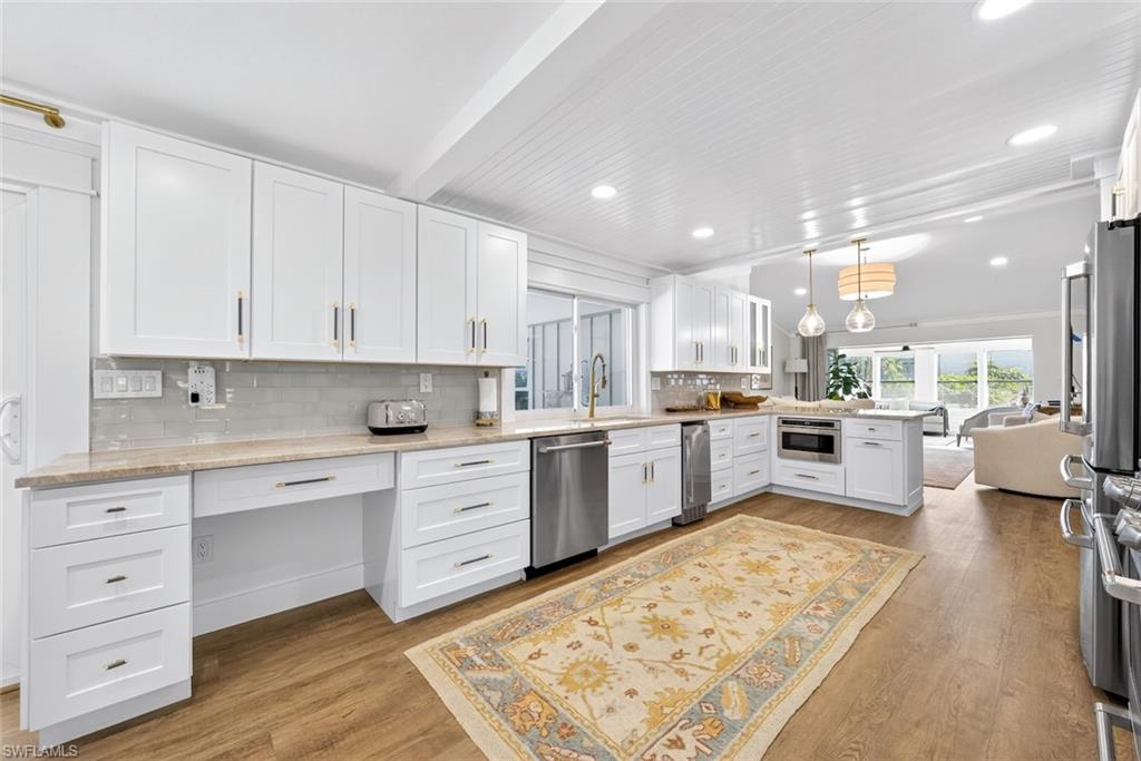 BEACHVIEW COUNTRY CLUB ESTATES - Residential