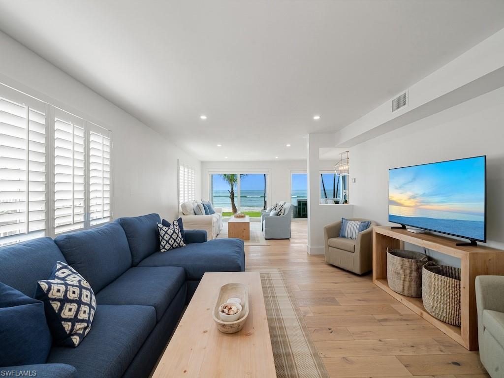 1065 Gulf Shore BLVD N 301