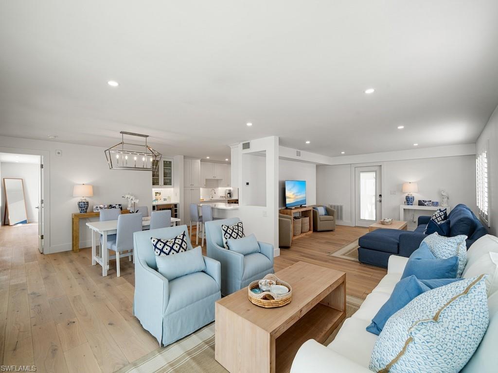 1065 Gulf Shore BLVD N 301