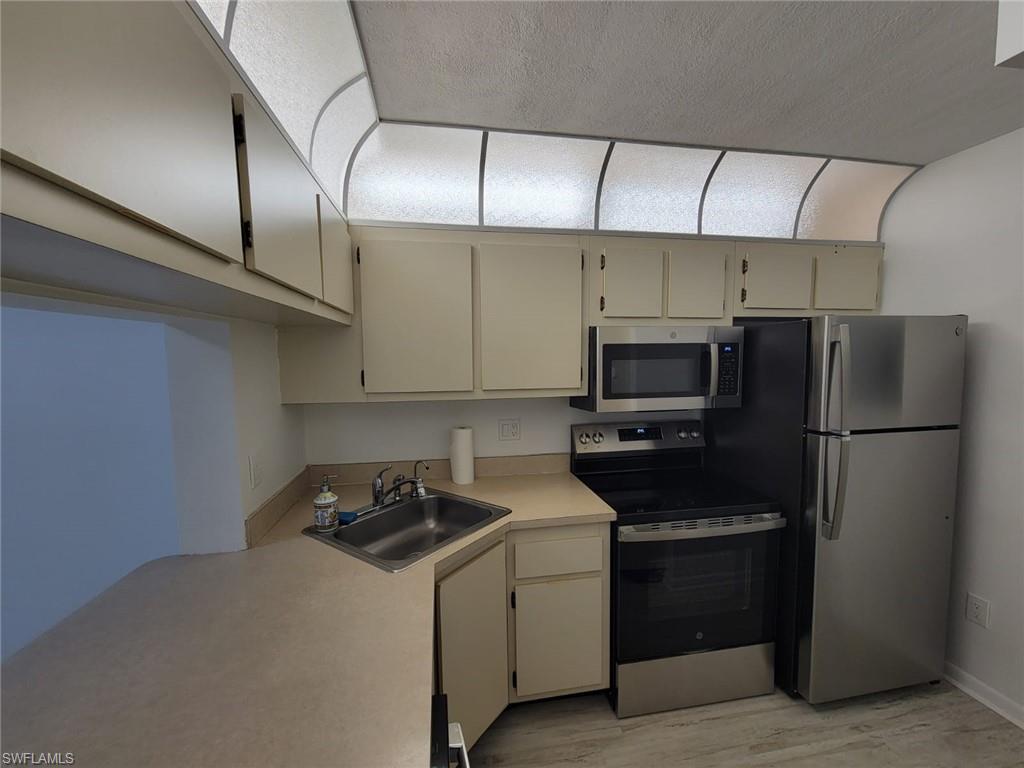 PINE RIDGE OF FORT MYERS VILLAGE - Residential