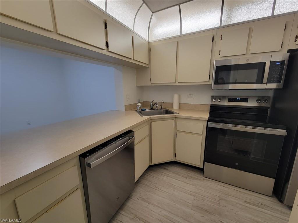 PINE RIDGE OF FORT MYERS VILLAGE - Residential