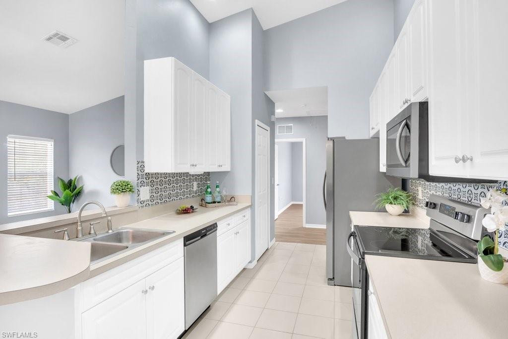 GULF HIDEAWAY - Residential