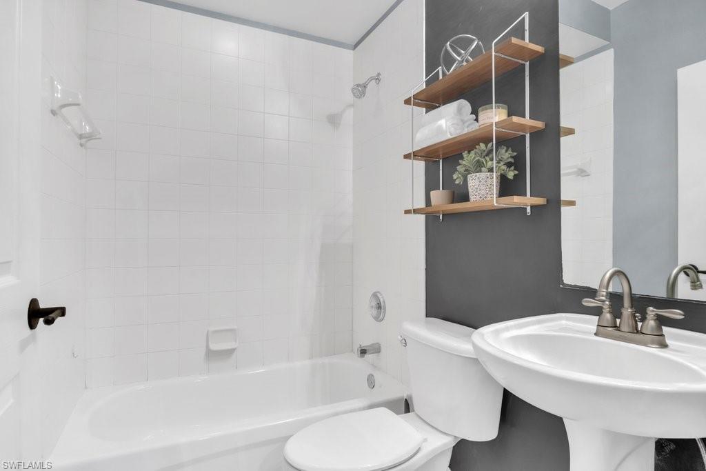 GULF HIDEAWAY - Residential