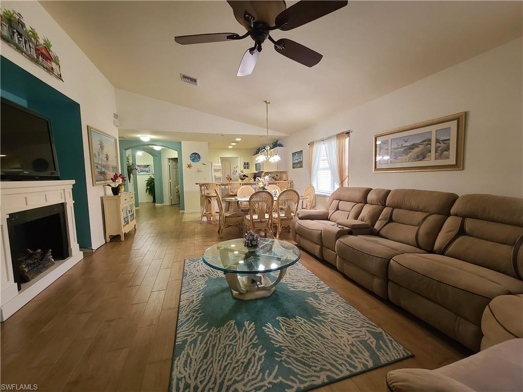 VISTANNA VILLAS - Residential Lease