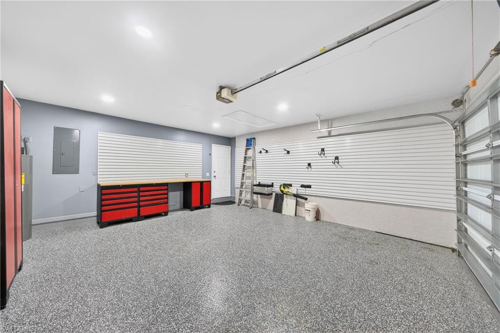 SAN CARLOS PARK - Residential