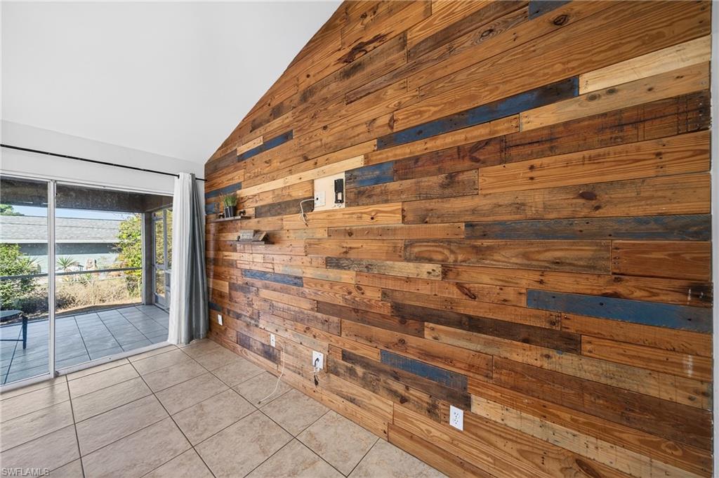 SAN CARLOS PARK - Residential