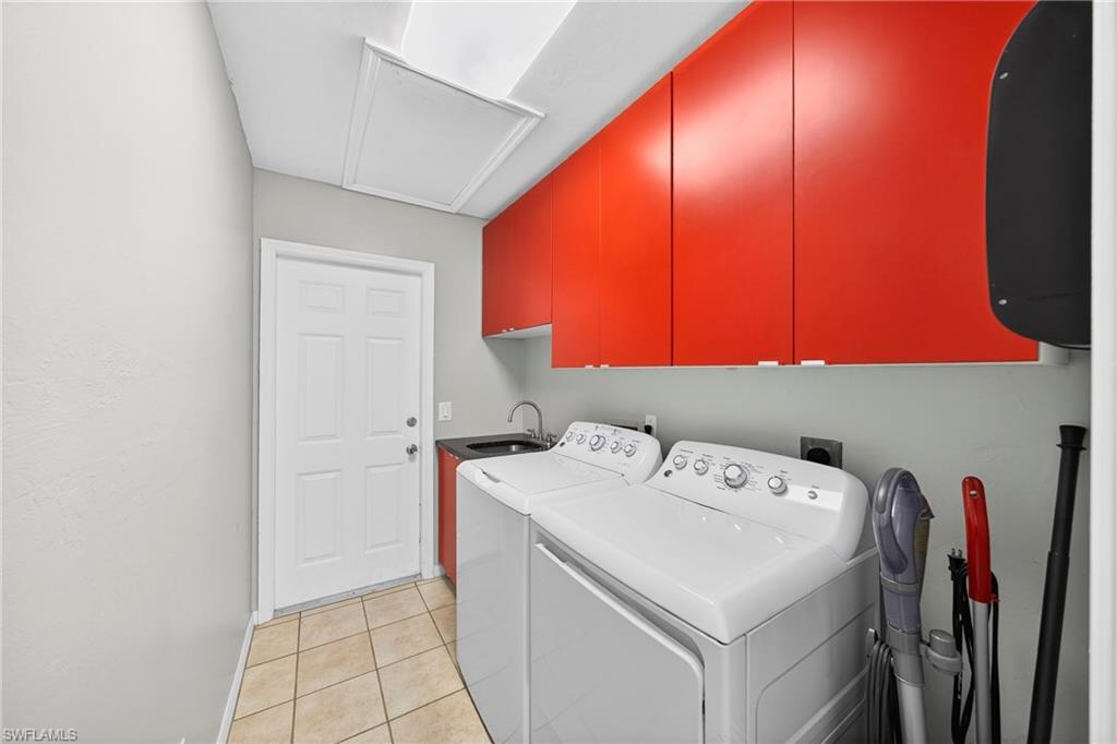 SAN CARLOS PARK - Residential