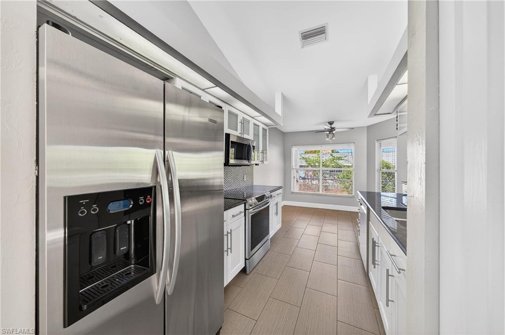 SAN CARLOS PARK - Residential