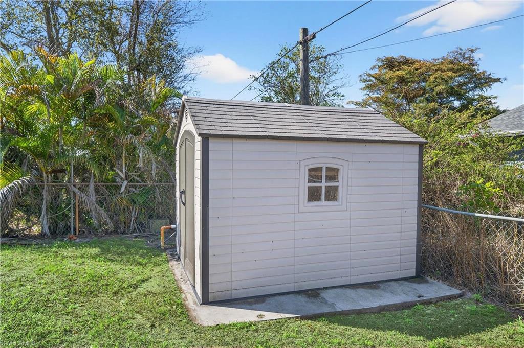 SAN CARLOS PARK - Residential