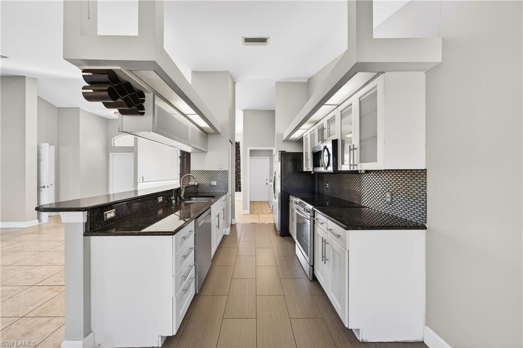 SAN CARLOS PARK - Residential