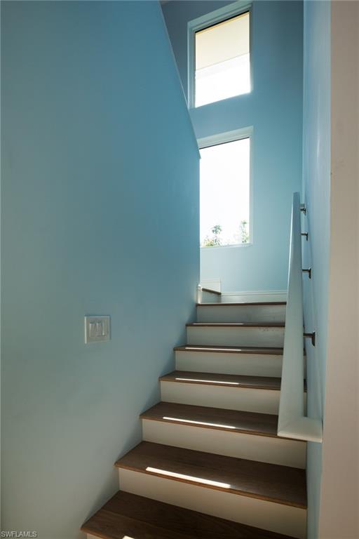 MOORINGS - Residential