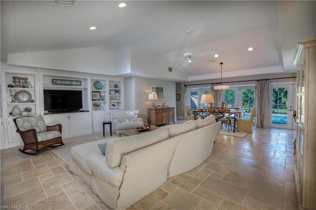 MOORINGS - Residential