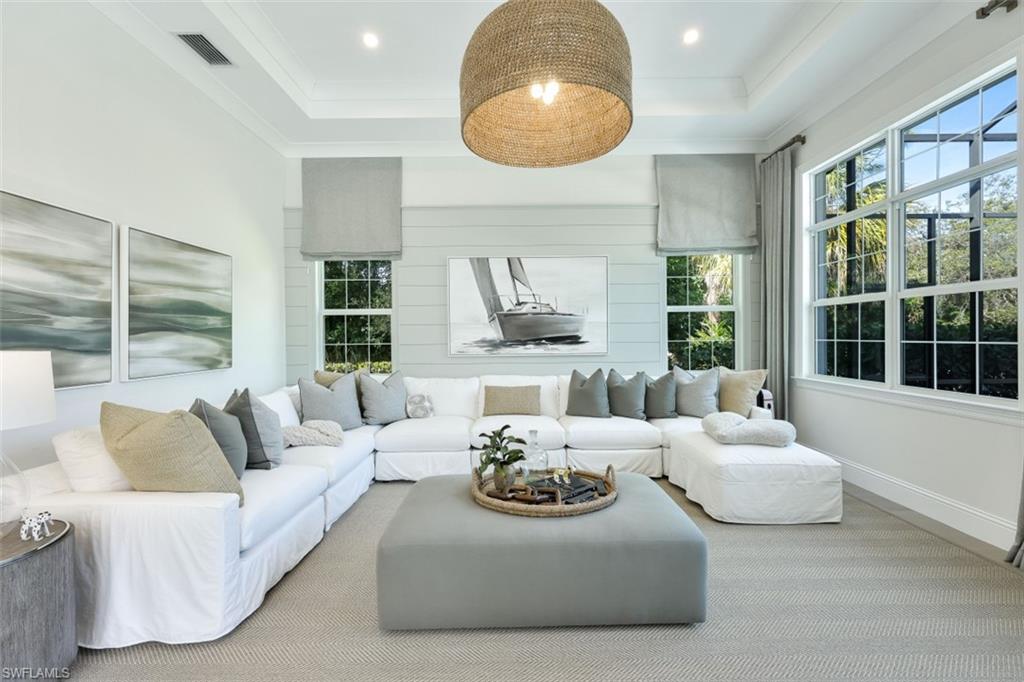 PINE RIDGE - Residential