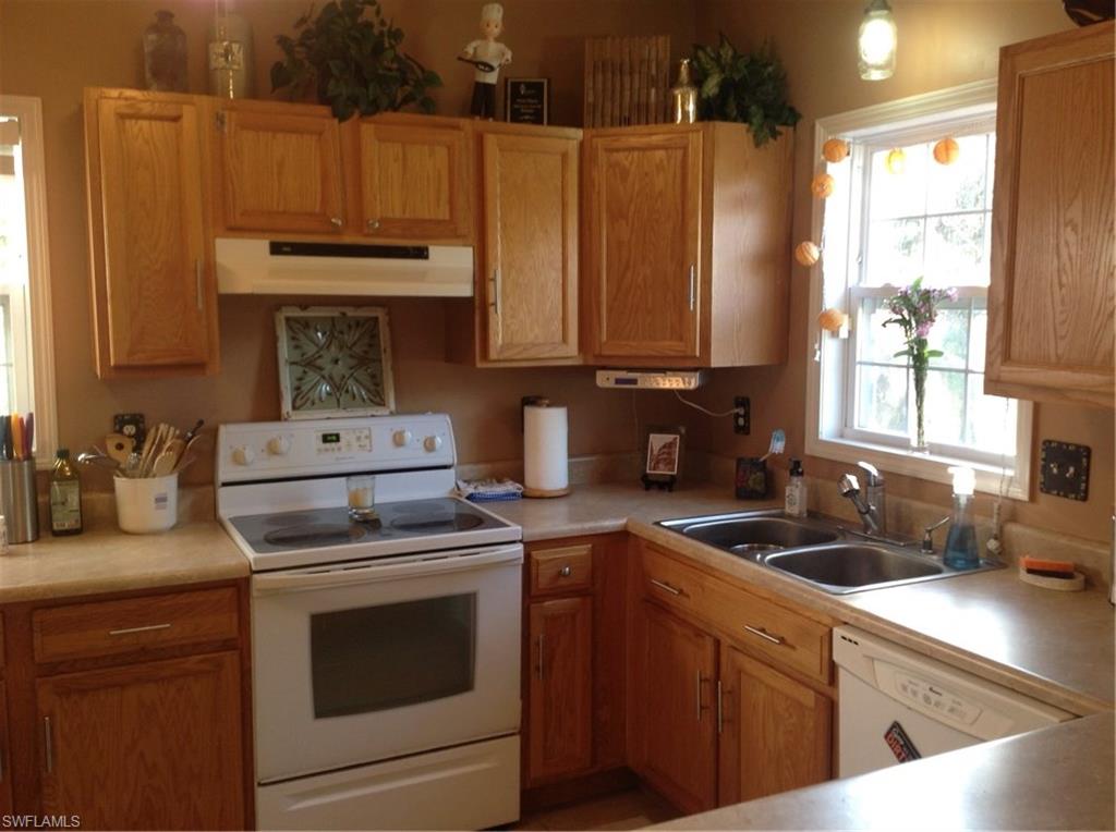 LEAWOOD LAKES - Residential