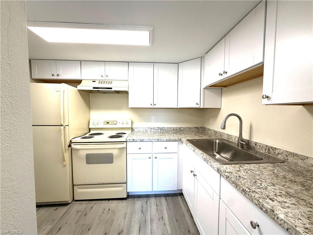 WINDSOR WEST - Residential