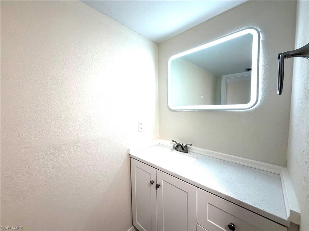 WINDSOR WEST - Residential