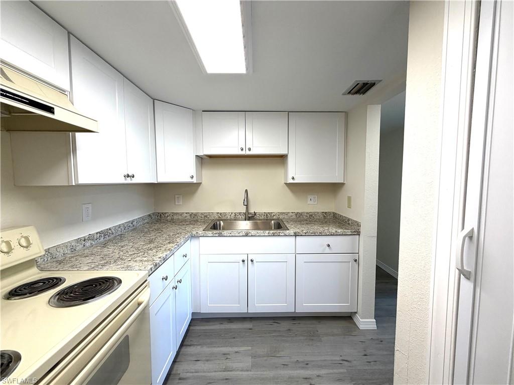 WINDSOR WEST - Residential