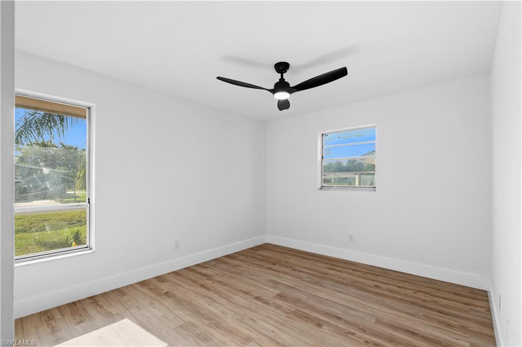 SAN CARLOS PARK - Residential