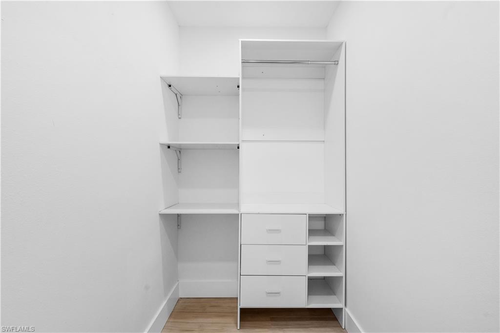 SAN CARLOS PARK - Residential