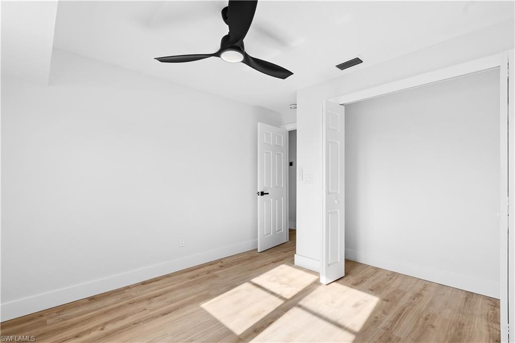 SAN CARLOS PARK - Residential