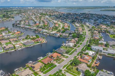 A home in MARCO ISLAND