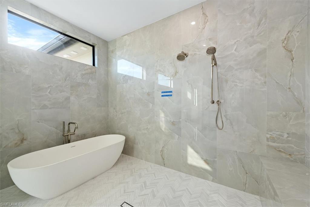 MARCO BEACH - Residential