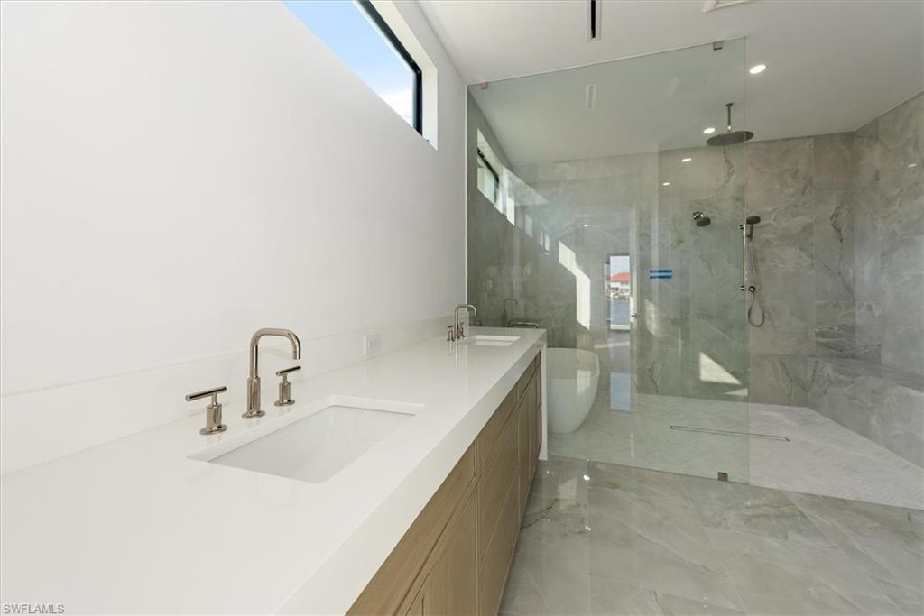 MARCO BEACH - Residential