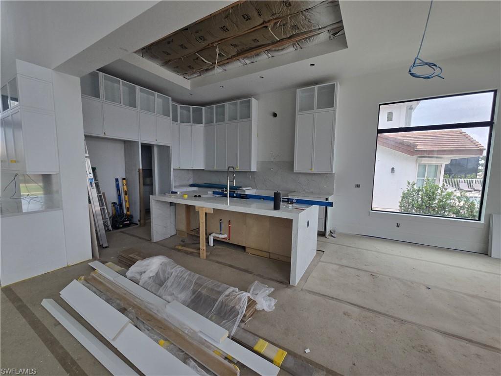 MARCO BEACH - Residential